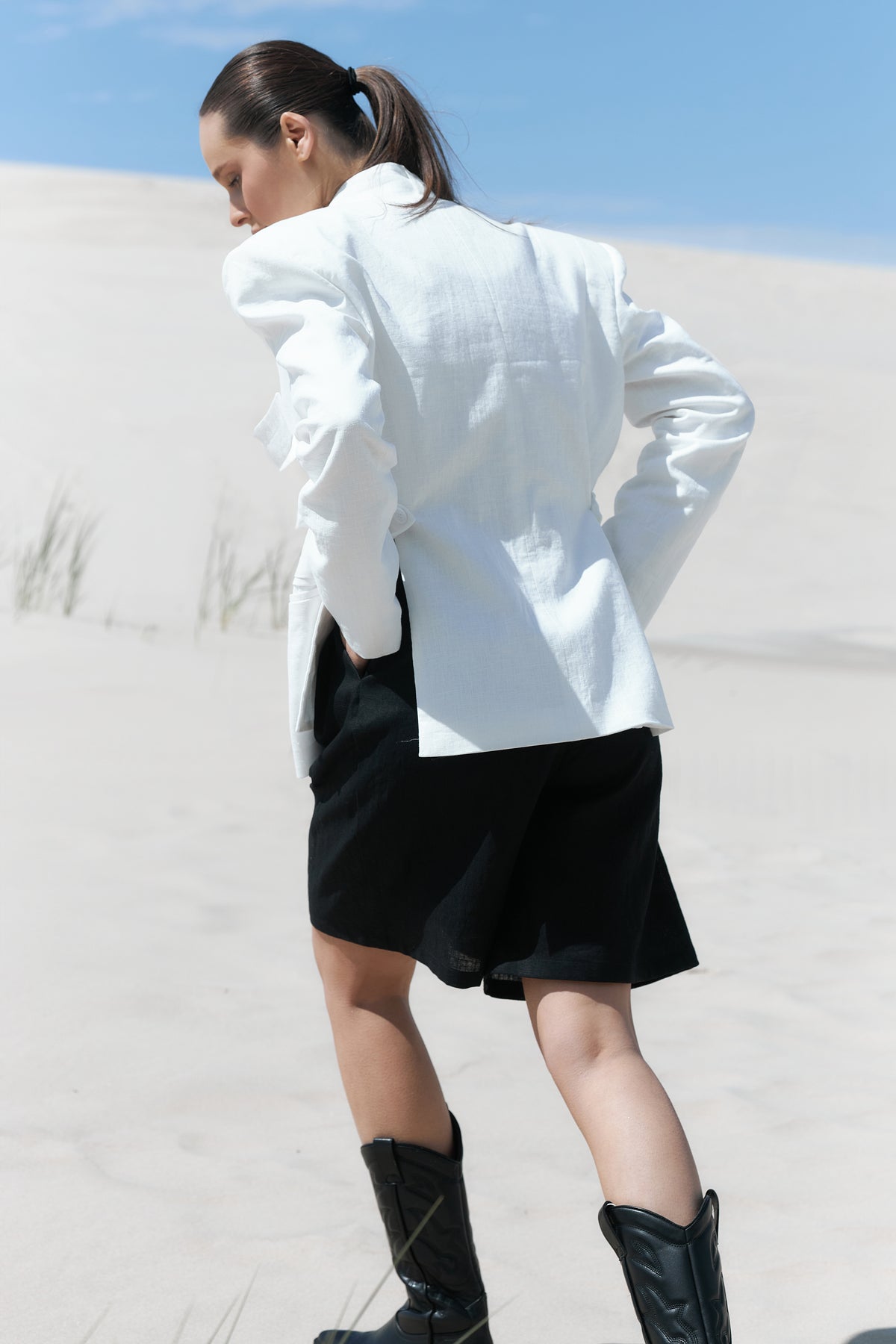 Linen multi-way blazer with structured shoulders
