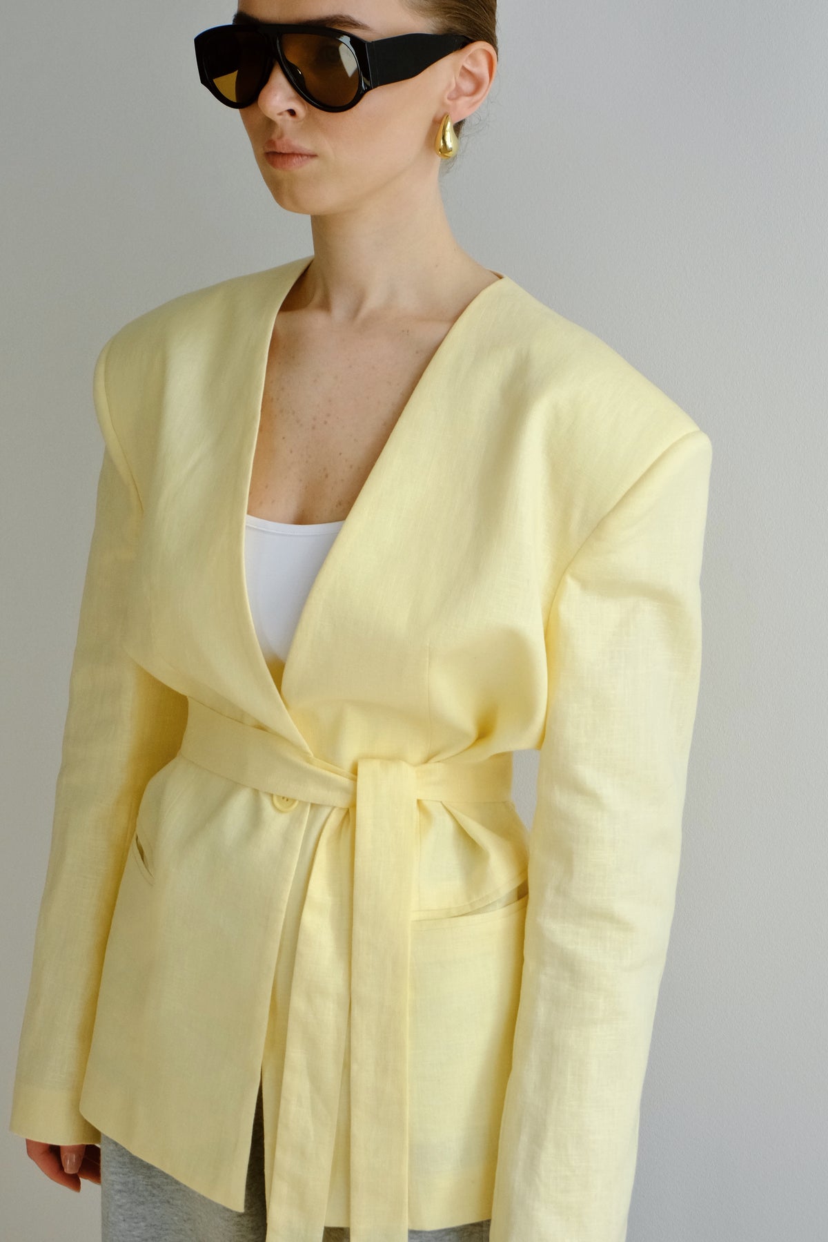 Linen multi-way blazer with structured shoulders