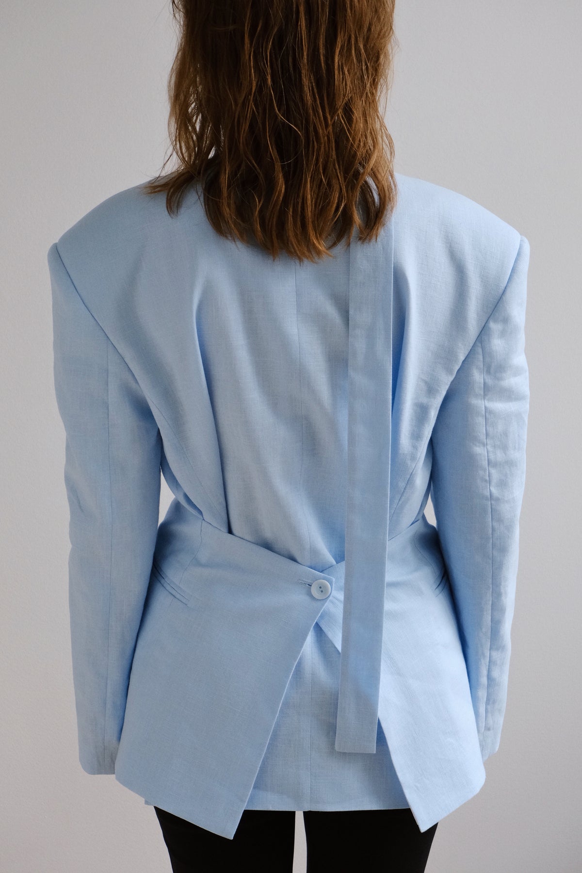 Linen multi-way blazer with structured shoulders