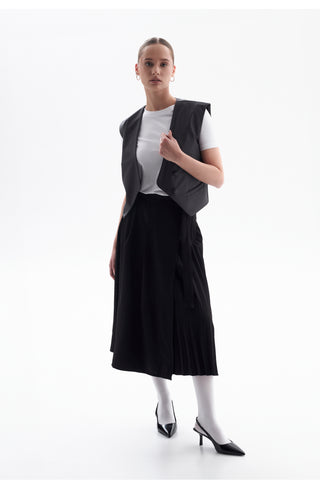 Vest with V-neckline