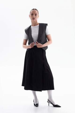 Vest with V-neckline